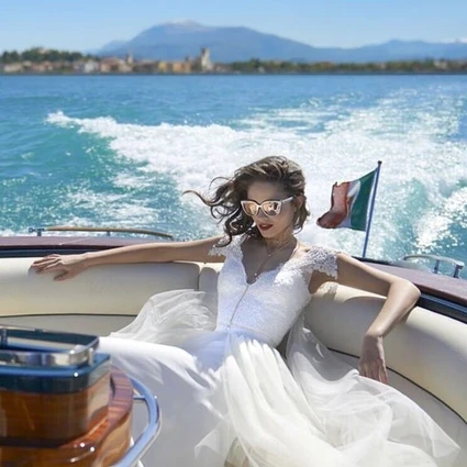 Uscita in barca privata per gruppi: Punta San Vigilio e Sirmione da Garda 8